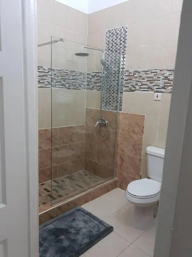 Lovely 2-Bed Apartment In The New Kingston Area Beverly Hills Giamaica